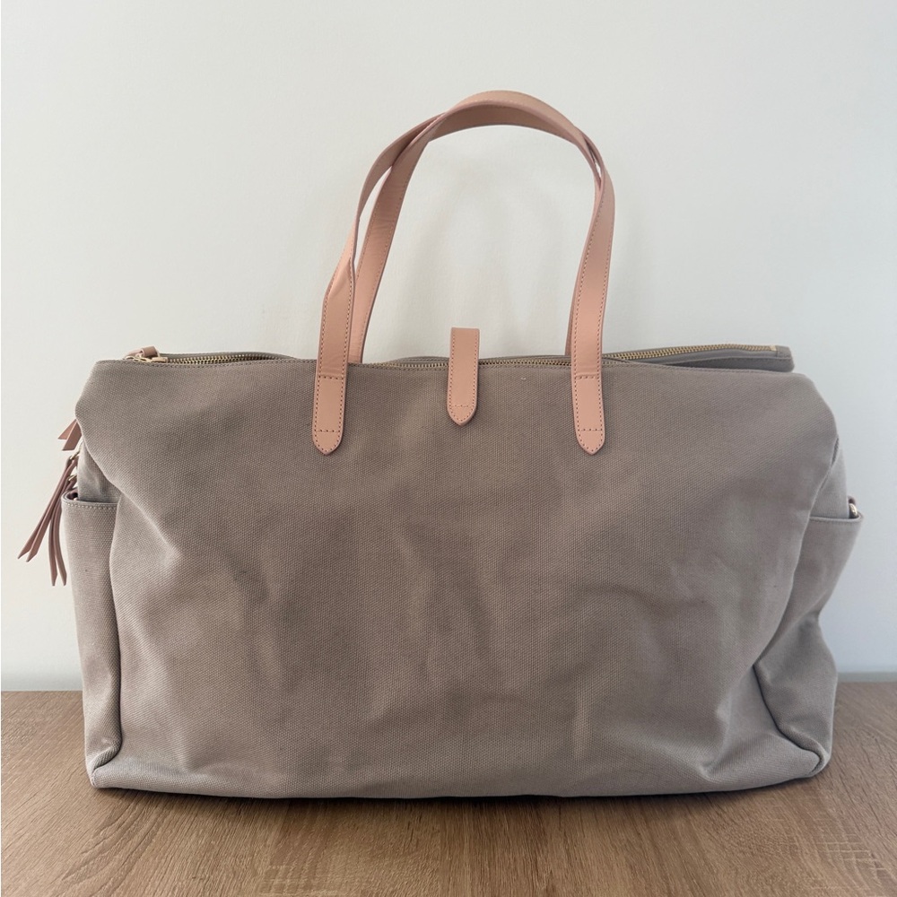 Cuyana Triple Compartment Zipper Weekender
